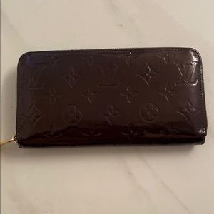 SP4161 Authentic Louis Vuitton Zippy